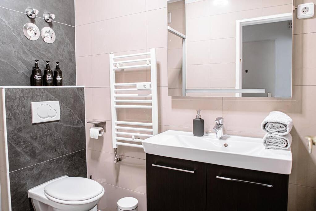 Wiesbaden - Apartment Im Nerotal Eksteriør bilde